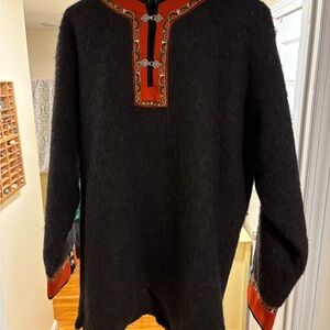 Norwegian Men's Black and Red Sweater